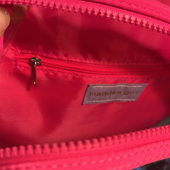 Madden Girl Clearance Price is Firm! NWT Pink Pencil Holder Pocketed Backpack - Picture 10 of 10